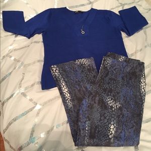 Cable & Gauge sweater w/snakeskin print Capri’s